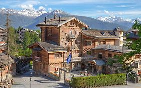 Hostellerie Du Pas De L'Ours 